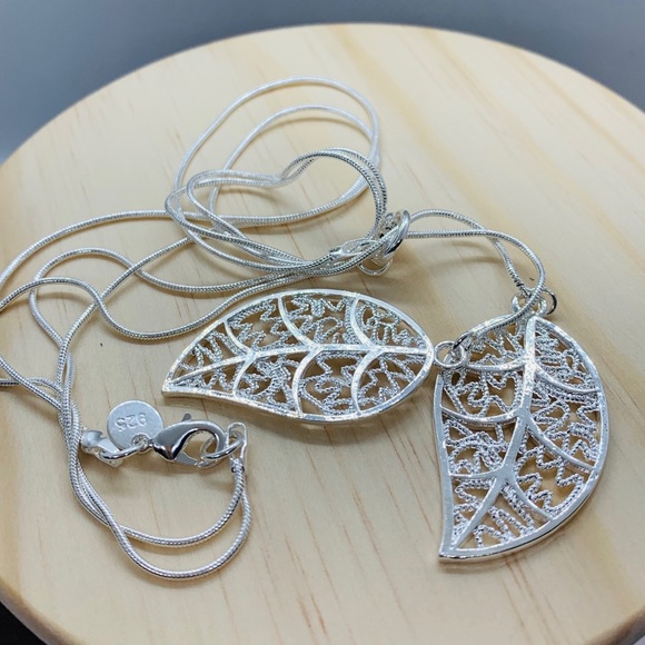 Silver Leaves Necklace - Picture 4 of 4